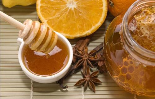 經常喝蜂蜜水對皮膚有什么好處 如何正確喝蜂蜜水