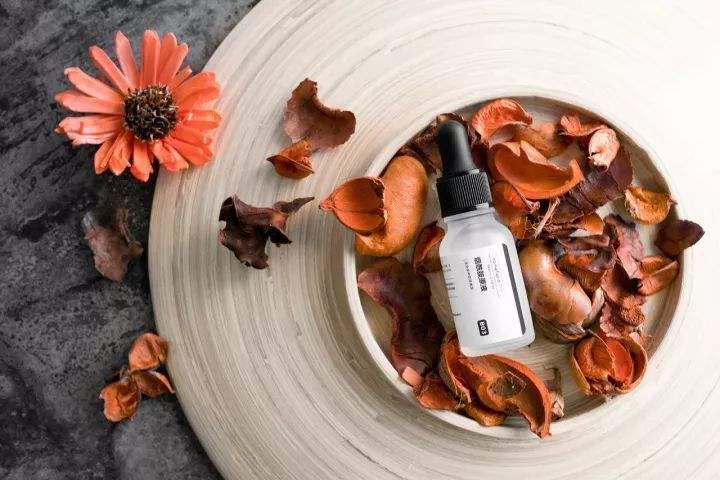 煙酰胺原液能天天用嗎 煙酰胺原液一次用幾滴