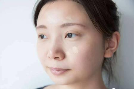 眼袋重是什么原因造成的，女性快速去除眼袋的四個(gè)方法