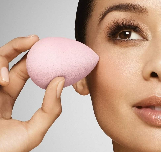 隔離用手涂還是化妝蛋？美妝蛋的正確使用方法