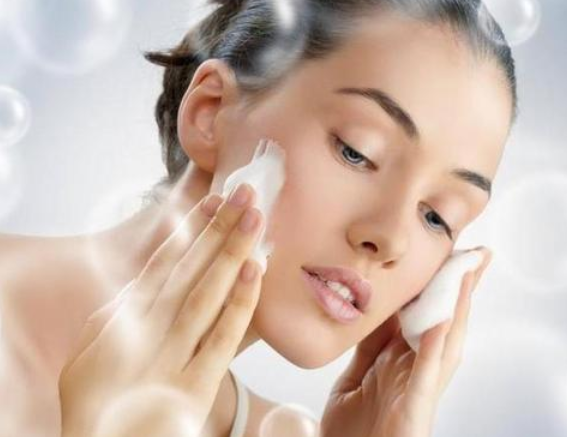 中性皮膚有什么特征？中性皮膚怎么保養(yǎng)比較好？