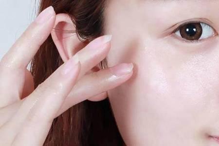 眼霜什么時候用 注意這幾點減少細(xì)紋和眼袋