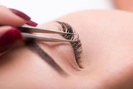 種睫毛效果怎樣能保持多久  女性移植睫毛需要多少錢一次