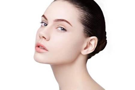 精華液什么時候用效果最好  精華液的正確使用方法是什么