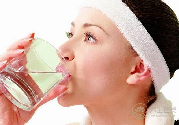 早上起床4種水一定不能喝