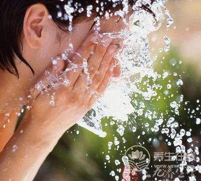 夏季熱傷風(fēng)怎么辦?教你五個小妙招