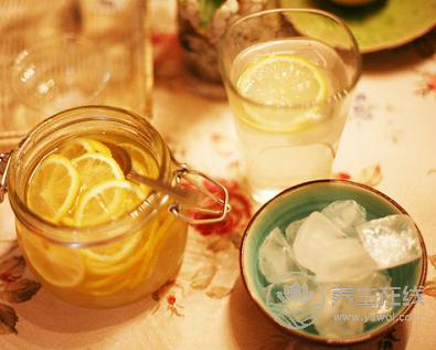 夏季女人抑制曬斑， 推薦五款祛斑食譜