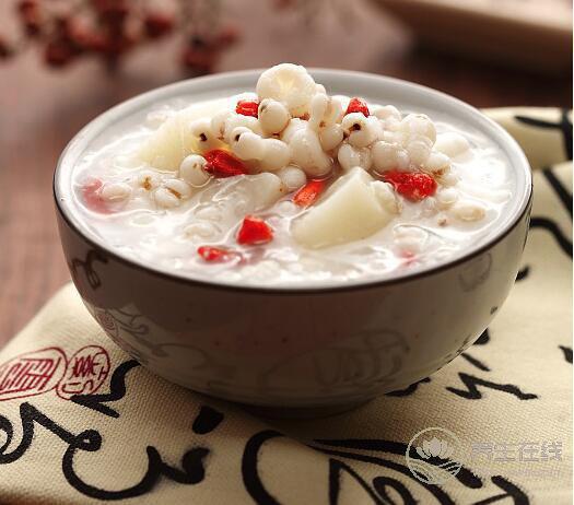 夏天多雨，濕氣加重怎么辦？試試兩款藥膳