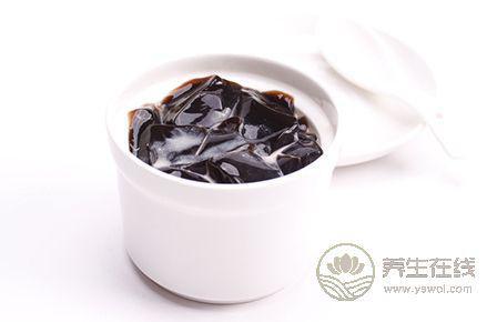 夏季解暑少不了龜苓膏，這幾類人不宜多吃