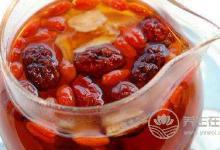 夏天祛濕，首選姜棗茶