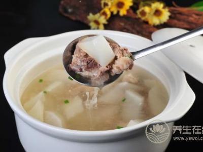 秋季補(bǔ)氣養(yǎng)血 蘿卜排骨湯賽人參