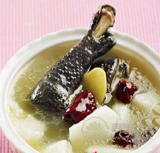 小寒節(jié)氣吃什么養(yǎng)生 四款養(yǎng)生湯幫你補(bǔ)足氣血