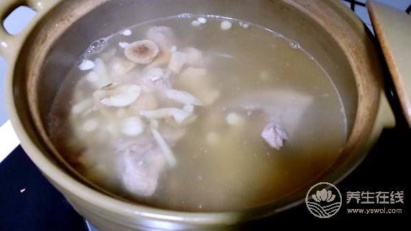 夏季潤肺止咳　推薦幾款無花果食譜