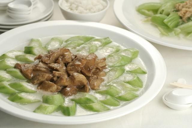 夏天清熱解毒湯大全,夏天適合喝哪些湯,今年夏天終于不用發愁喝啥了-易網健康<a href=http://m.henggaotouzi.com/jkys/ target=_blank class=infotextkey>養生</a>網 夏天清熱解毒湯大全,夏天適合喝哪些湯,今年夏天終于不用發愁喝啥了