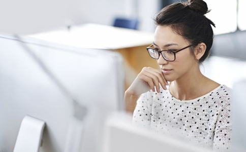 眼睛亮閃閃 預防干眼癥的方法 怎么預防干眼癥 如何預防干眼癥 干眼癥怎么預防