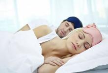 白領(lǐng)MM預(yù)防眼袋刻不容緩！