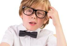 避免出現這四大因素，預防兒童近視