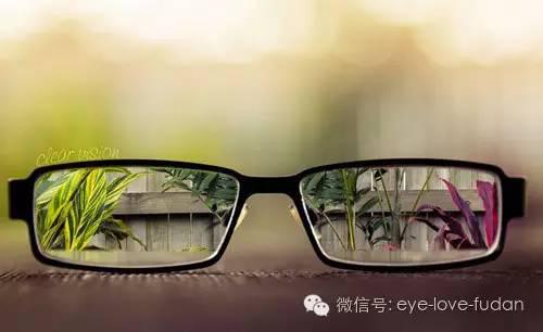 框架眼鏡在佩戴時應注意什么？