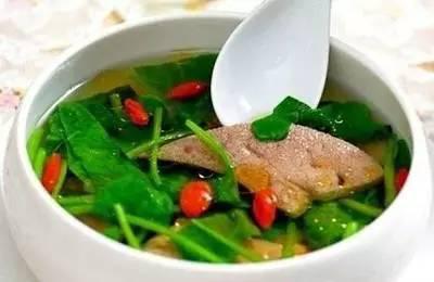 吃這四種食物能讓你眼睛水潤有光 吃這四種食物能讓你眼睛水潤有光