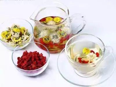 秋季眼睛干澀怎么辦？