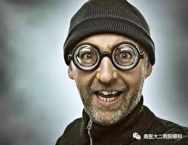 近視眼跑步戴不戴眼鏡？