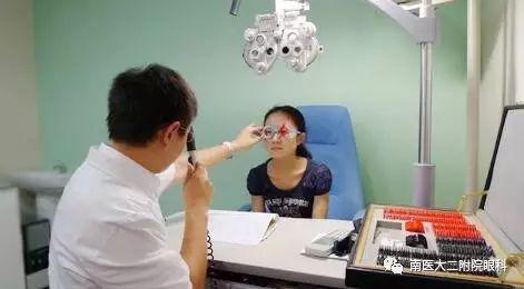 為什么配了新眼鏡眼睛會不舒服？