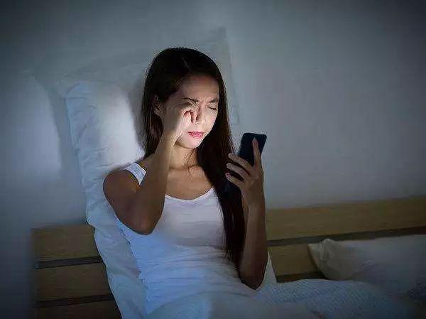 眼睛酸痛怎么辦？教你六招來緩解