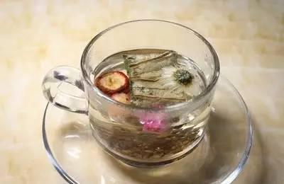 吃這四種食物能讓你眼睛水潤有光 吃這四種食物能讓你眼睛水潤有光