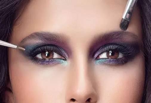 眼睛總是發癢，到底為什么？