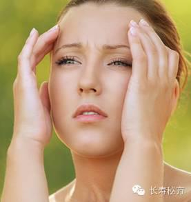 經(jīng)常玩手機(jī)看電腦，眼睛疲勞該多吃哪些食物？