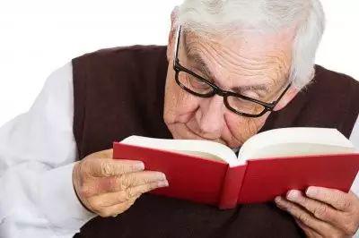 白內(nèi)障都有哪些早期癥狀？