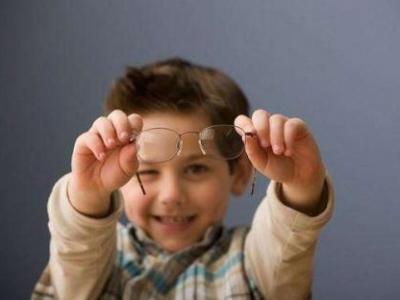 科學(xué)愛眼護眼，讓孩子遠離近視