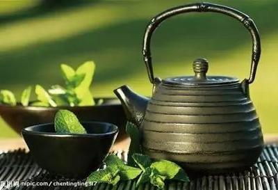 每天四杯茶，遠離視疲勞！