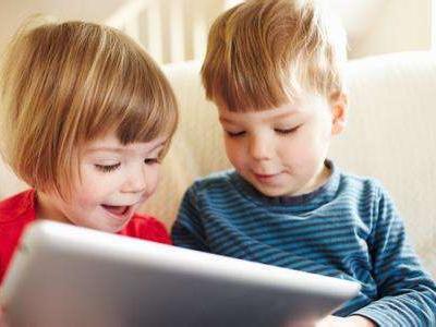 手機平板和電視，哪個最損害寶寶視力？