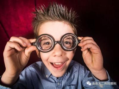 戴眼鏡的幾個(gè)誤區(qū)，你知道多少？