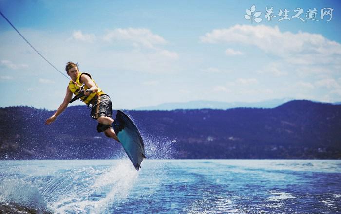 頸椎側(cè)彎癥狀