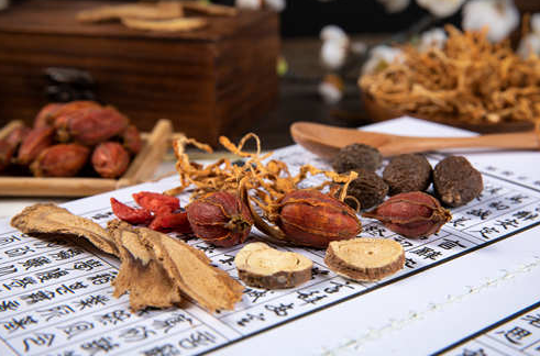 最適合補氣養血的幾款食物-易網健康<a href=http://m.henggaotouzi.com/jkys/ target=_blank class=infotextkey>養生</a>網 最適合補氣養血的幾款食物