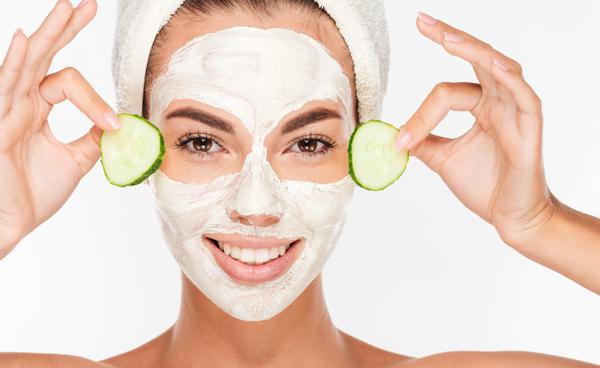 黃瓜能天天敷臉嗎 黃瓜敷臉有什么功效-易網(wǎng)健康<a href=http://m.henggaotouzi.com/jkys/ target=_blank class=infotextkey>養(yǎng)生</a>網(wǎng) 黃瓜能天天敷臉嗎 黃瓜敷臉有什么功效