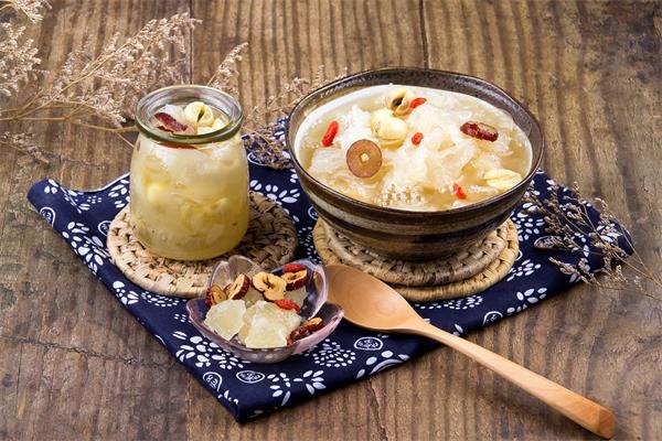 銀耳怎么吃不加重濕氣（四種銀耳去濕氣的食療）