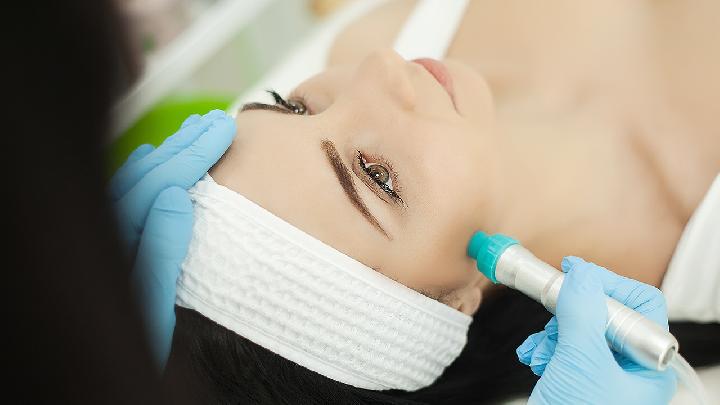 我們該如何改善鼠標手 中醫7招按摩法幫你趕走鼠標手-易網<a href=http://m.henggaotouzi.com/ target=_blank class=infotextkey>健康養生</a>網 我們該如何改善鼠標手 中醫7招按摩法幫你趕走鼠標手