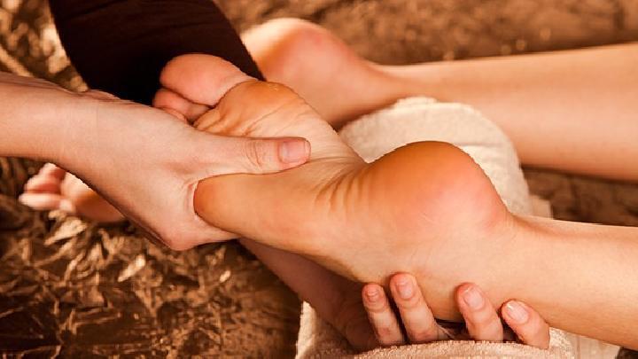 夏季雨多濕氣重該如何按摩保健 夏日3大穴位保你健康無憂