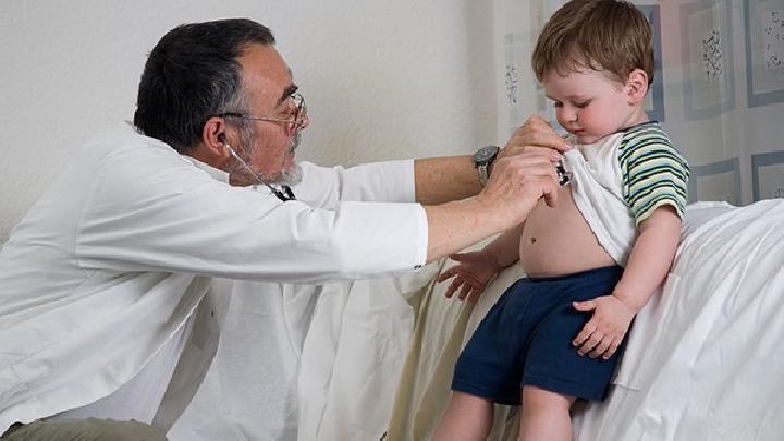 寶寶做腳部按摩需要準備什么？給寶寶做腳部按摩需注意5點