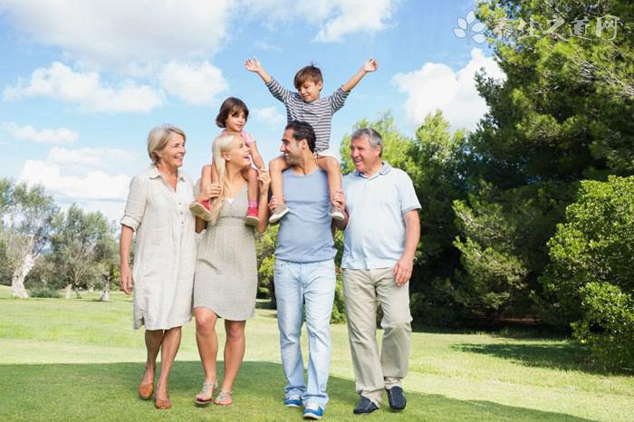 奶奶背孫子被困電梯9小時(shí) 靠生吃南瓜菜葉充饑-易網(wǎng)健康養(yǎng)生網(wǎng) 奶奶背孫子被困電梯9小時(shí) 靠生吃南瓜菜葉充饑