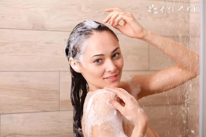 夏天頭發特別油可以天天洗嗎
