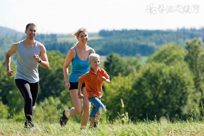 蕩秋千男孩的啟示:一個小亮點就能撬動孩子-易網健康養生網 蕩秋千男孩的啟示:一個小亮點就能撬動孩子
