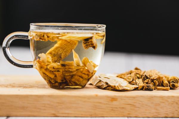 黃芪和西洋參能一起泡水喝嗎